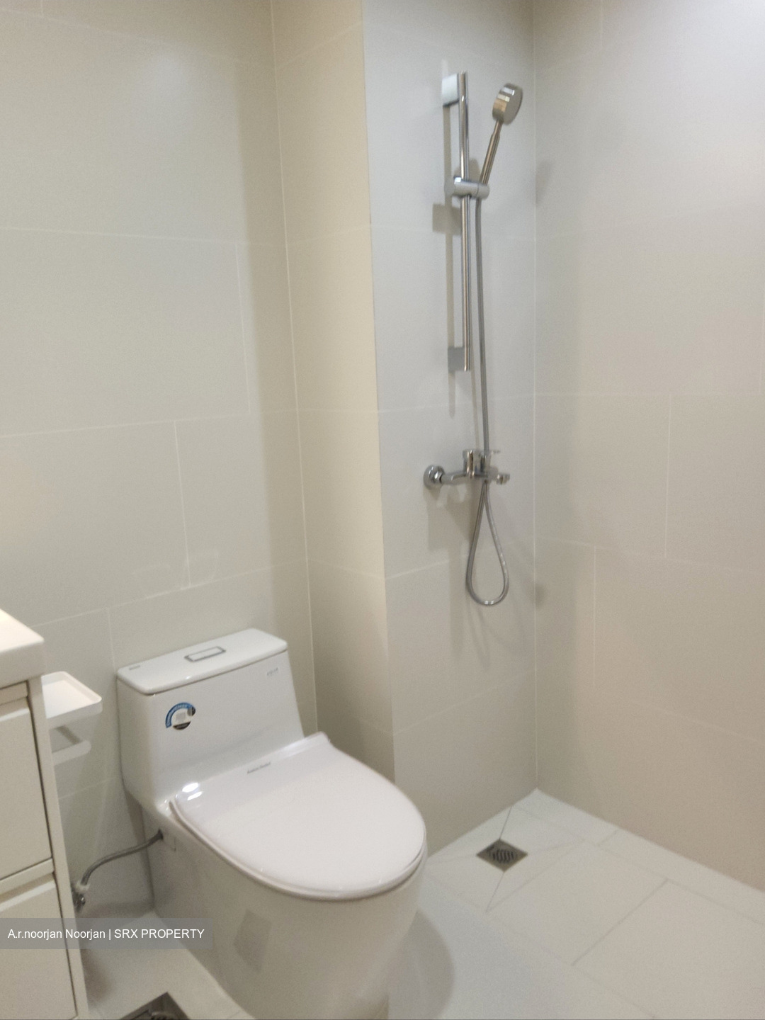 West Bay Condominium (D5), Condominium #541095221